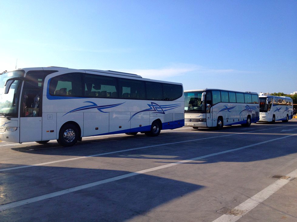 Πούλμαν Rokkos Travel