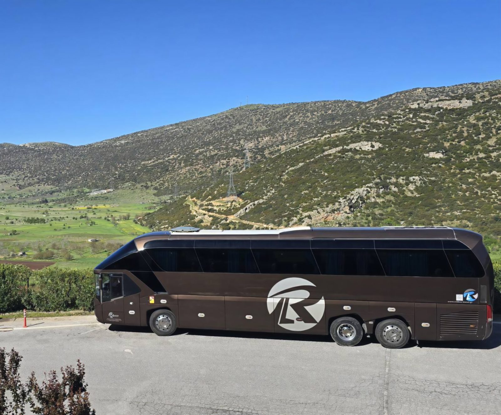 Πούλμαν του στόλου της Rokkos Travel